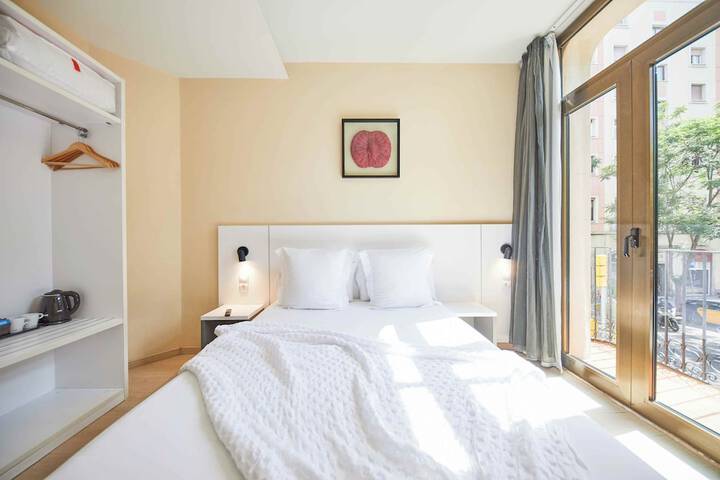 Room 10 of 38