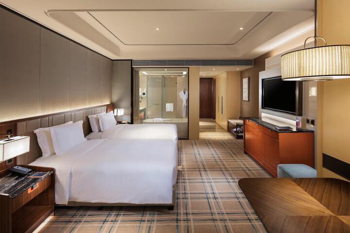 Room 14 of 70
