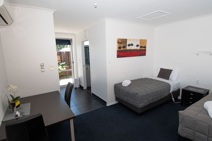 Room 10 of 70