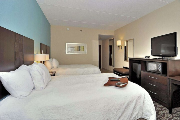 2 Double Beds (2 of 4)