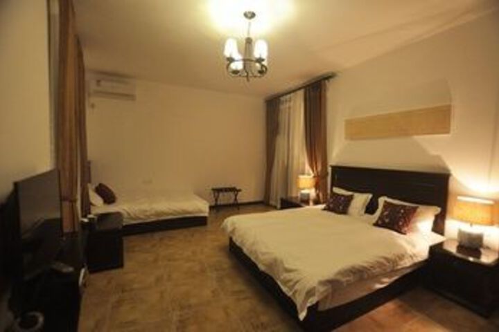 Room 77 of 153
