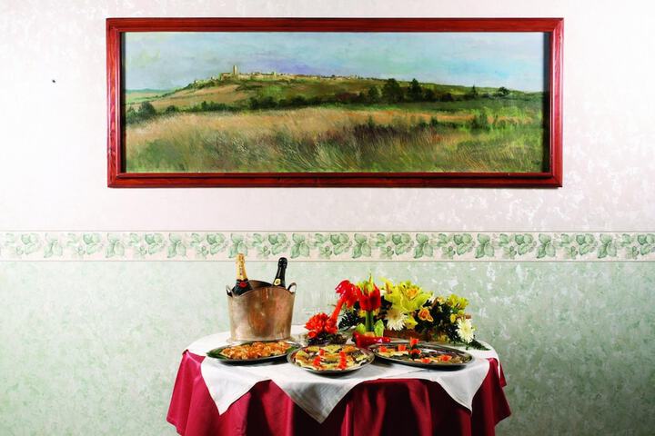 Dining 42 of 61