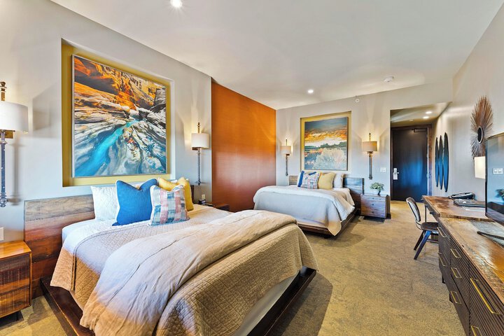 Room 30 of 82