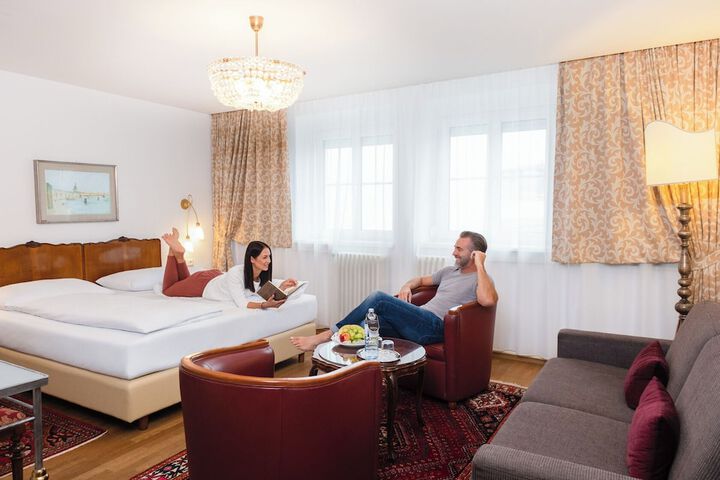 Room 35 of 62