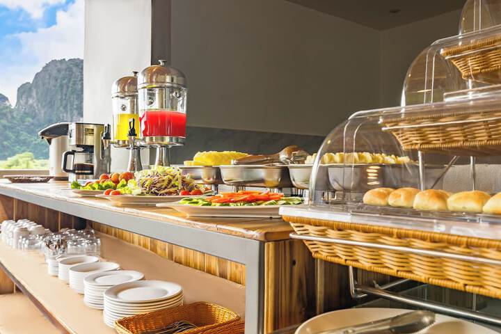 Breakfast/Coffee Service 78 of 99