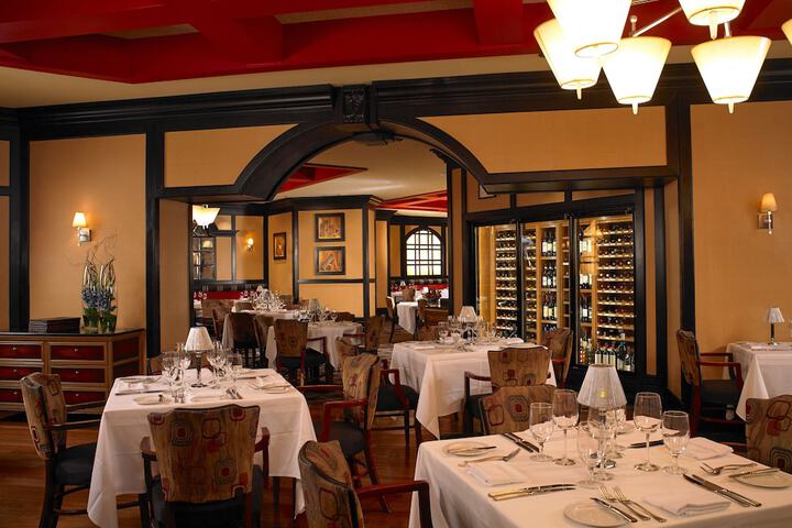 Dining 46 of 70