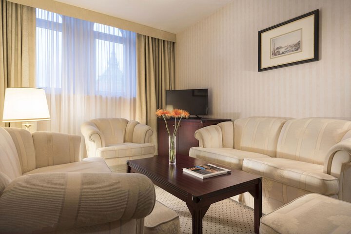 Room 14 of 21