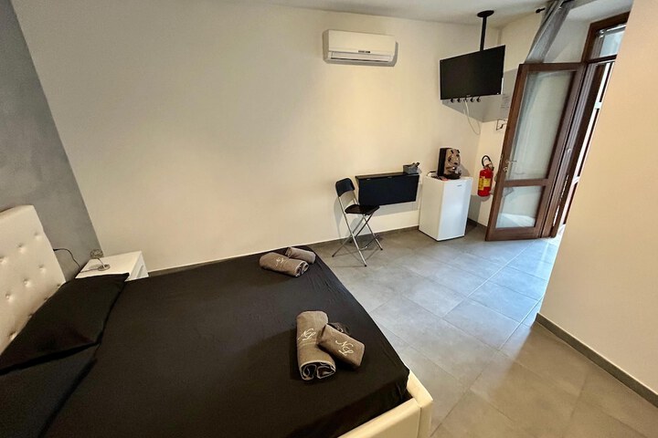 Room 3 of 29