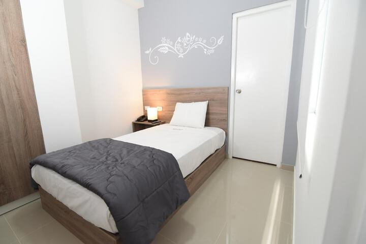 Room 12 of 34