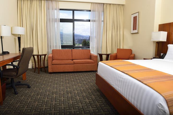 Room 17 of 168