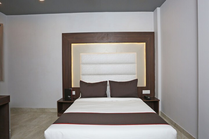 Room 8 of 28