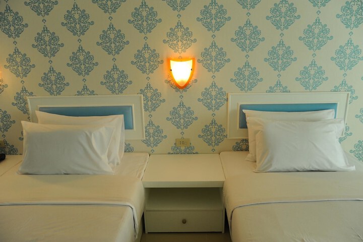 Room 15 of 26