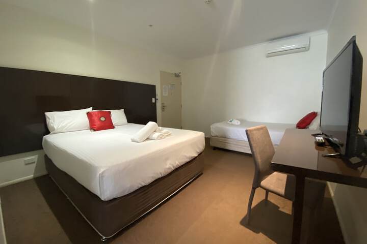 Room 3 of 31