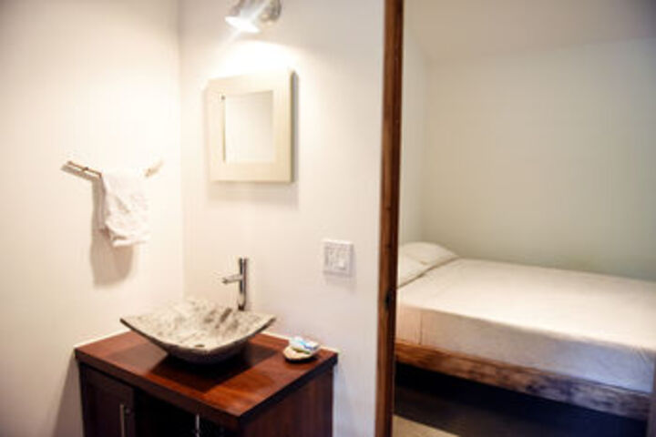 Room 11 of 22