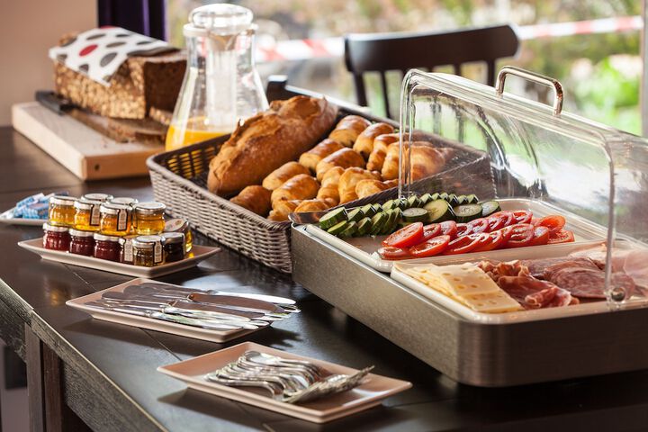 Breakfast/Coffee Service 106 of 191