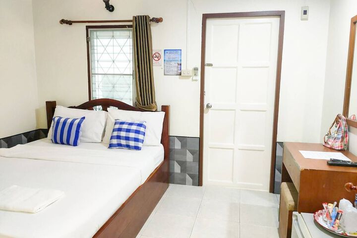 Room 25 of 92