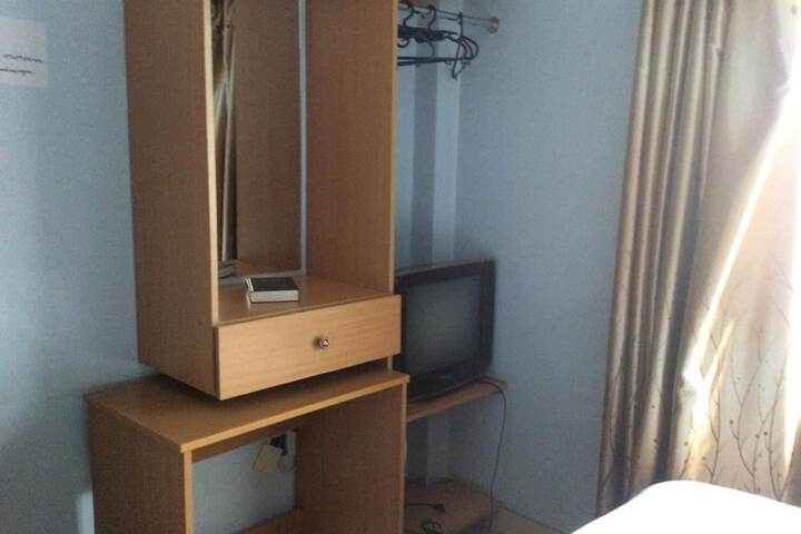Room 27 of 45