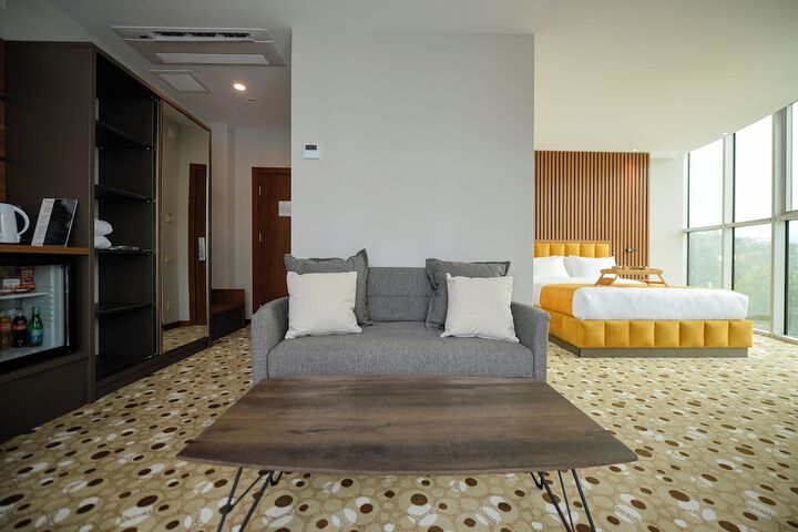 Room 17 of 47