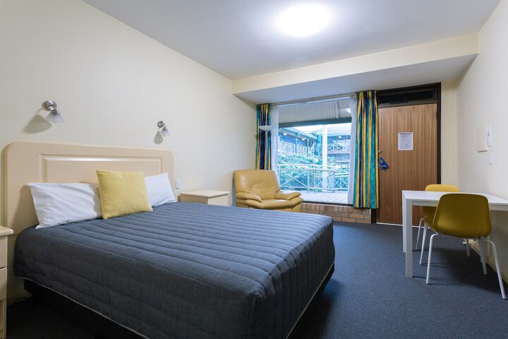 Room 7 of 41
