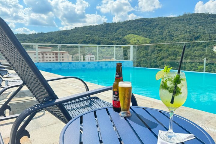 Hotel Pool