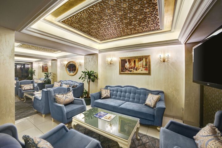 Guest Lobby