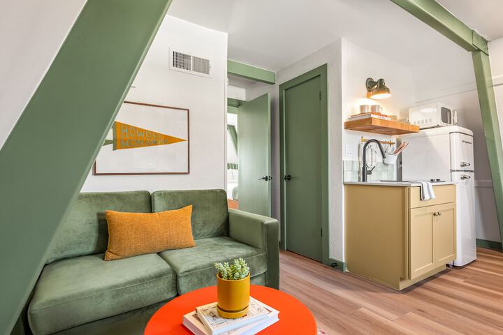 Room 40 of 72