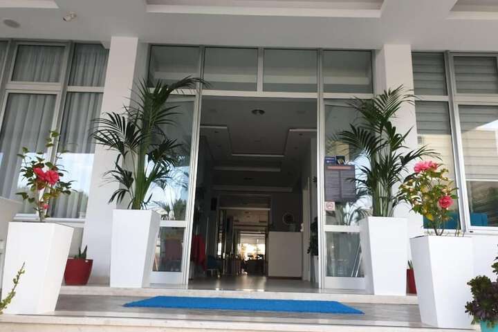 Room 53 of 66