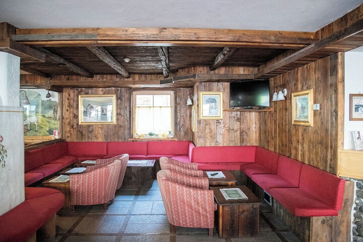 Hotel Interior 4 of 44