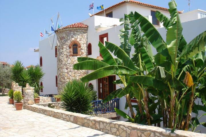 Zagamilos Hotel