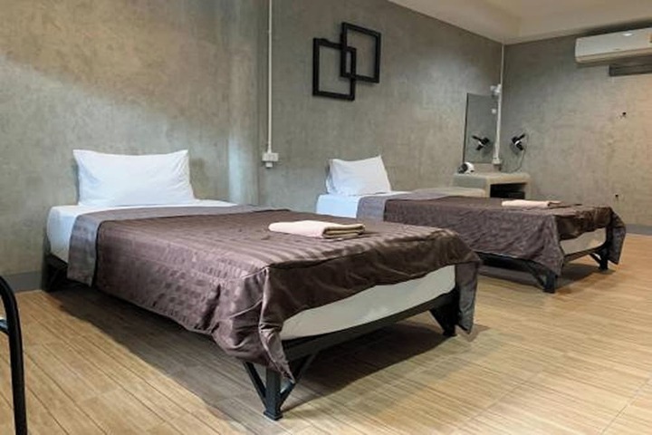 Room 19 of 95