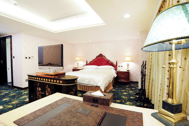 Room 57 of 216