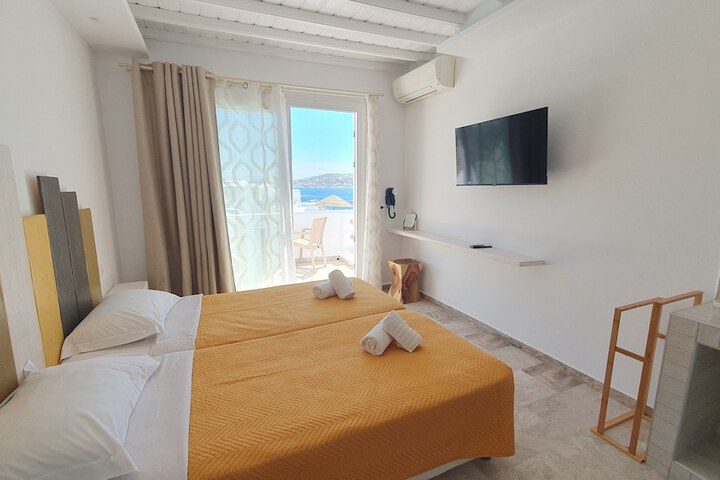 Room 47 of 119
