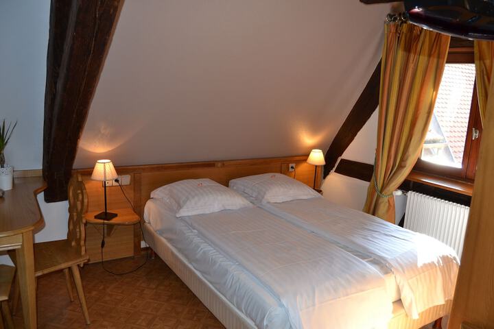 Room 17 of 96
