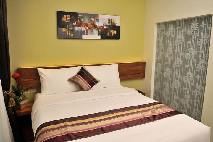 Room 11 of 17