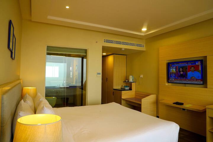 Room 12 of 46