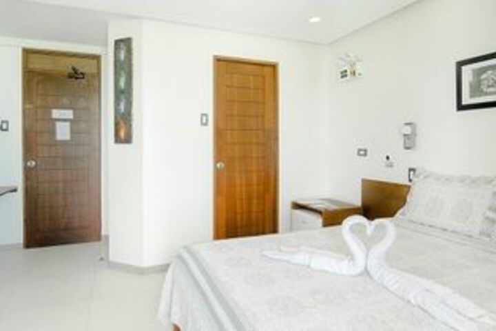 Room 11 of 38