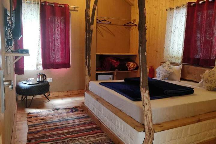 Offbeat Abodes - Tirthan Valley in Banjar