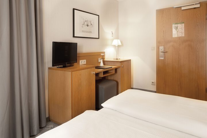 Room 14 of 51