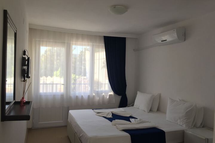 Room 10 of 51