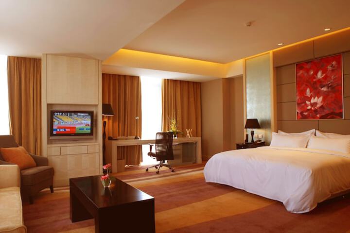 Room 14 of 35