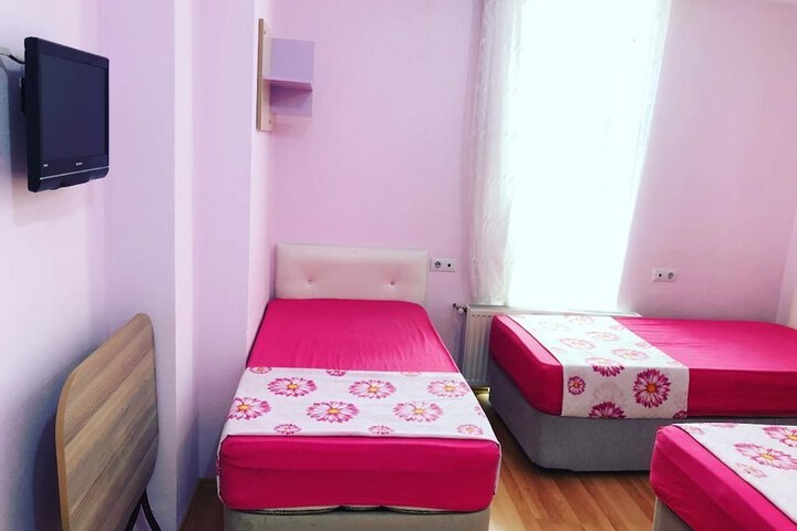 Room 7 of 27