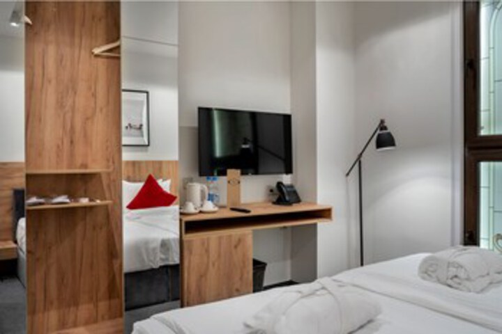 Room 18 of 20