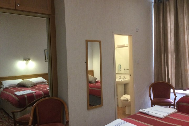 Room 79 of 170