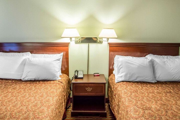 Room 6 of 24