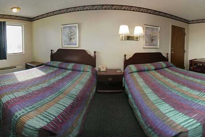 Room 6 of 11