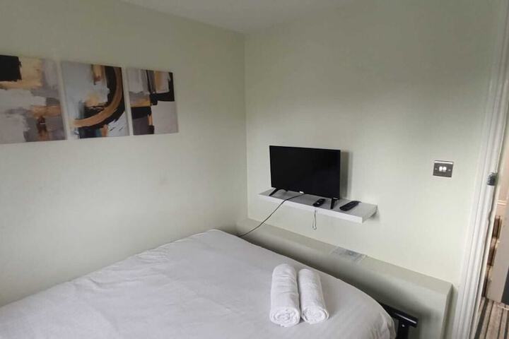 Room 9 of 34