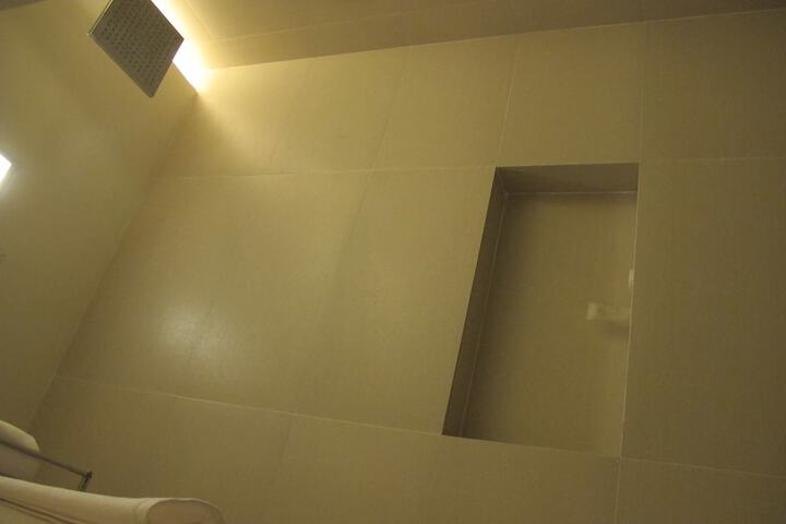 Room 22 of 31