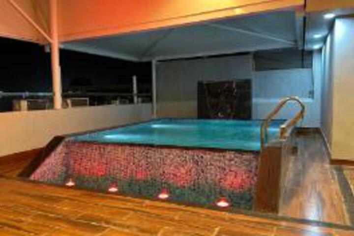 Pool 7 of 23