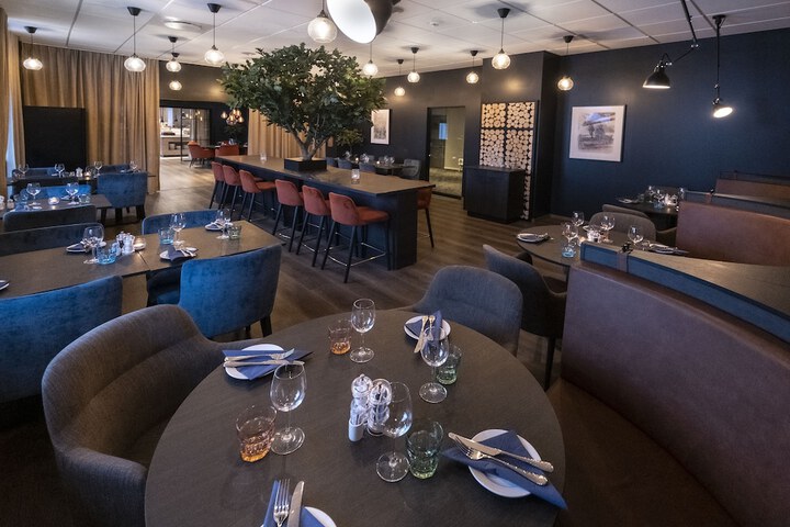 Dining 56 of 78