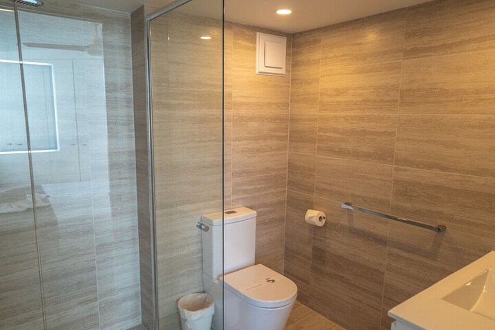 Room 223 of 297